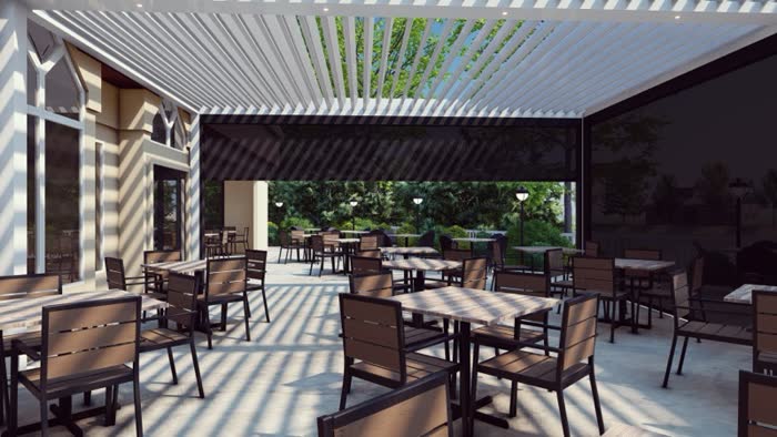 B2 Bistro pergola louvers closed