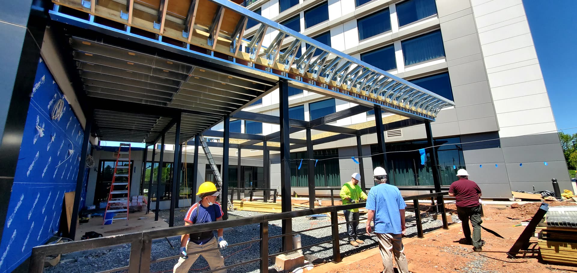 Tommy's Tavern + Tap Bridgewater commercial louvered roof installation by Breslow