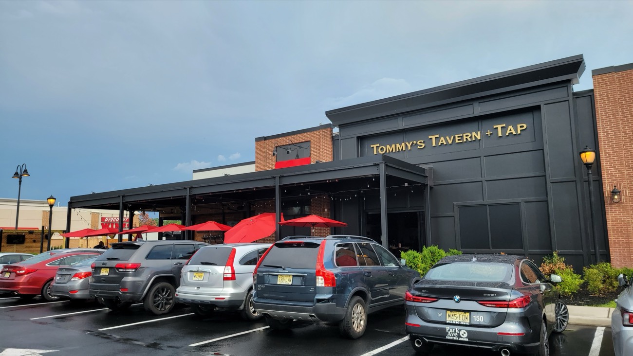 Tommy's Tavern — Clifton — Restaurant pergola installation in Clifton, NJ