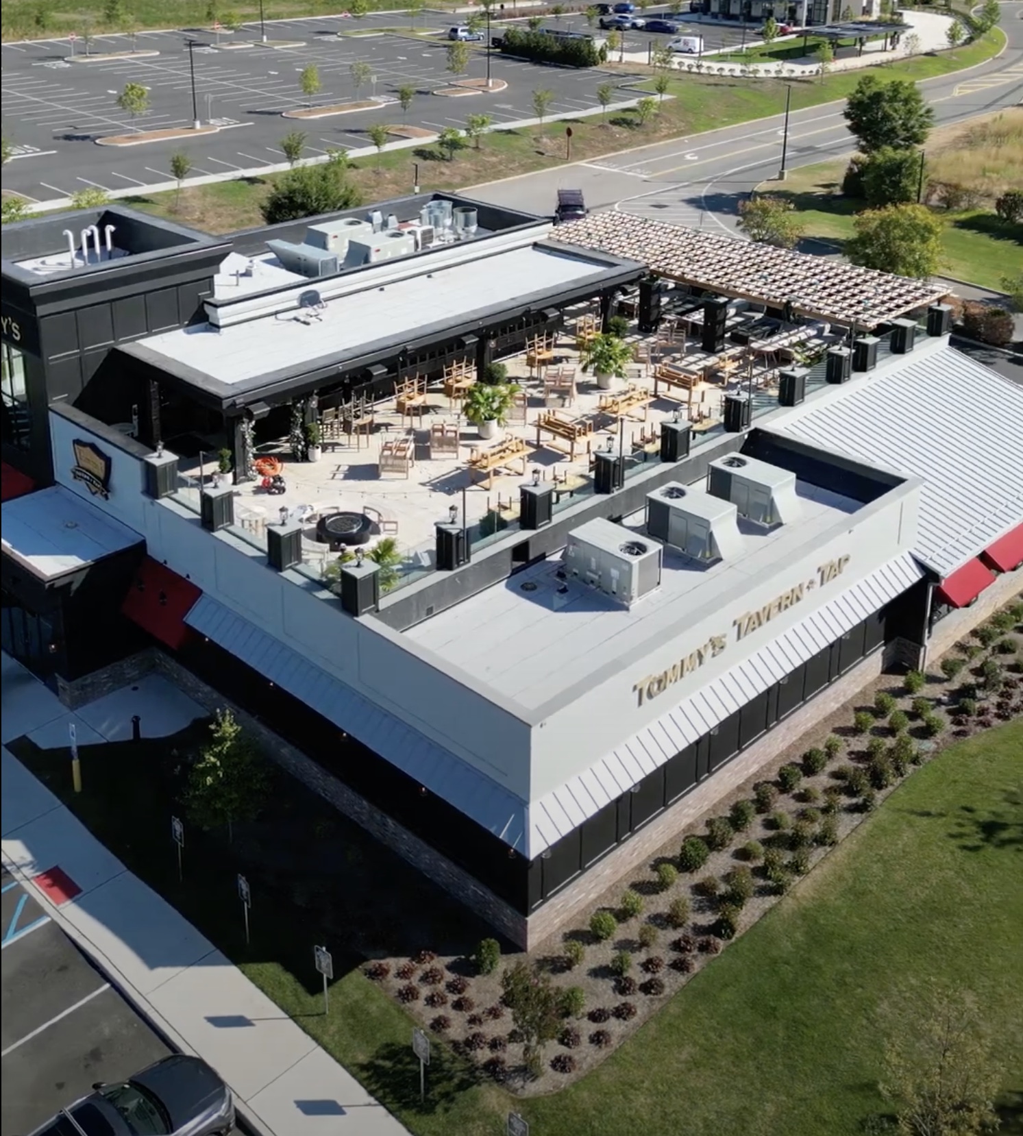 Completed Breslow Azenco R-Blade™ Motorized Louvered Roof at Tommy's Tavern + Tap, Edison NJ