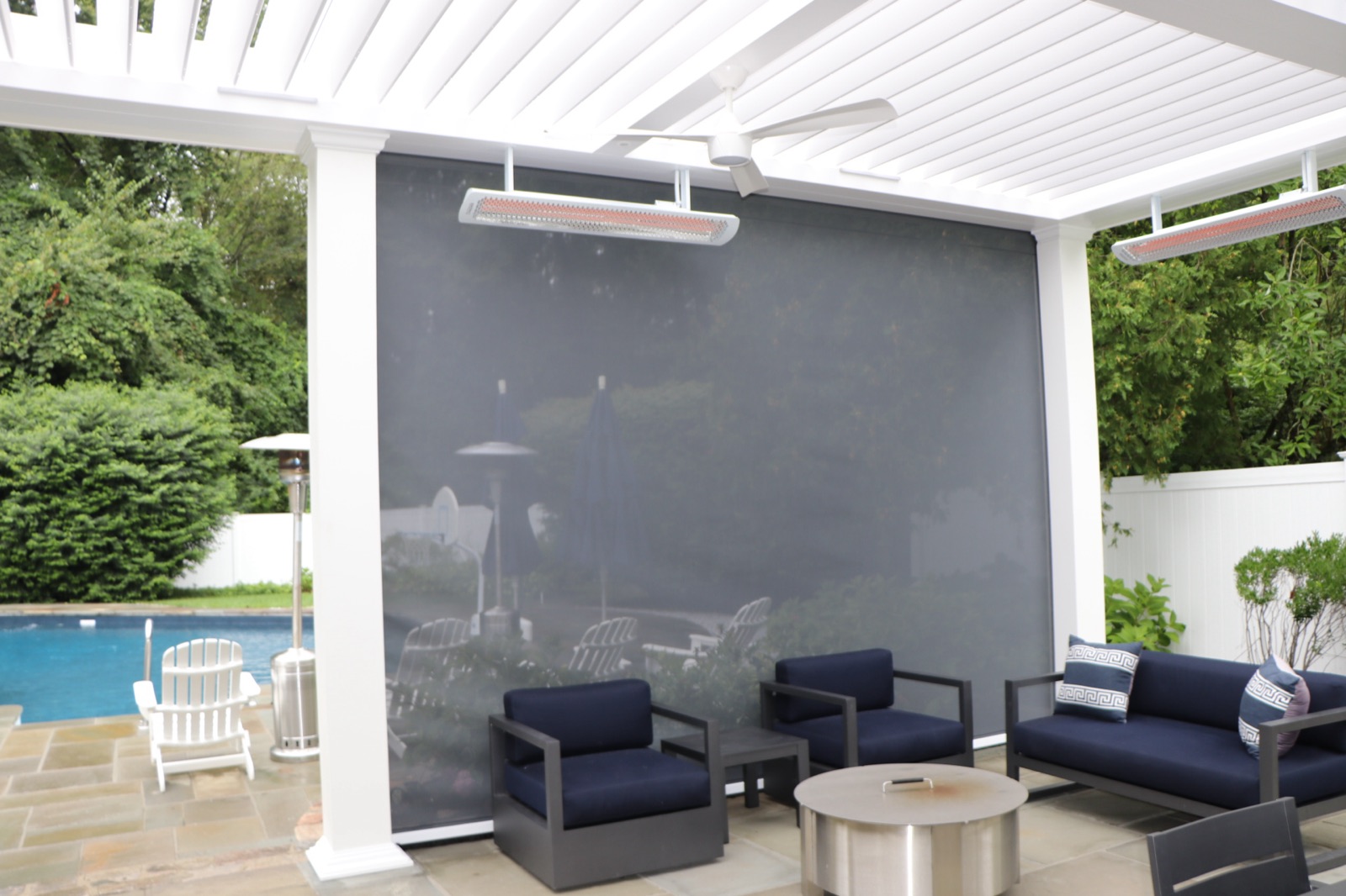 Darien, CT transitional louvered roof pergola — detail view