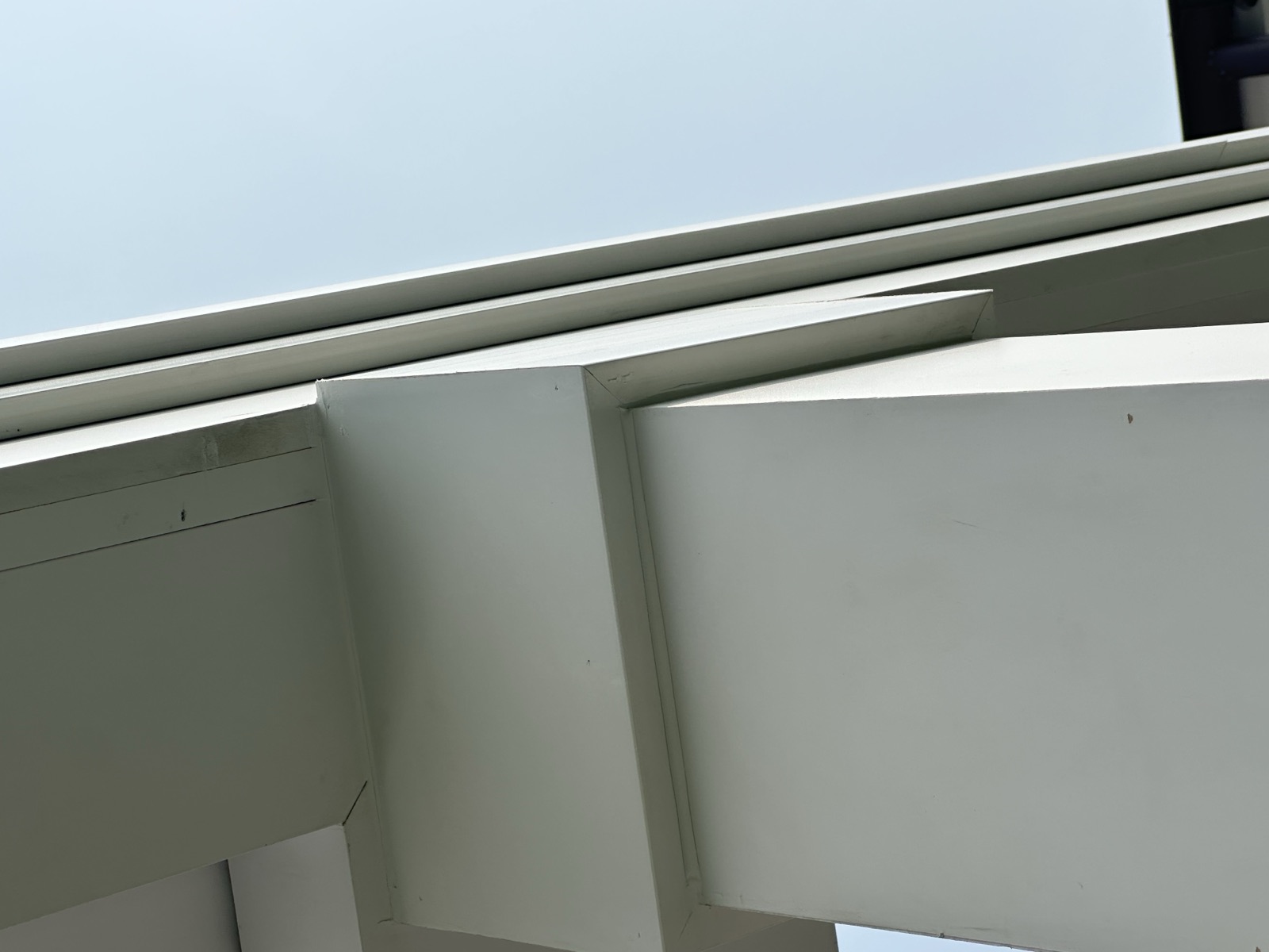Darien, CT R-Blade motorized louvered roof — detail view