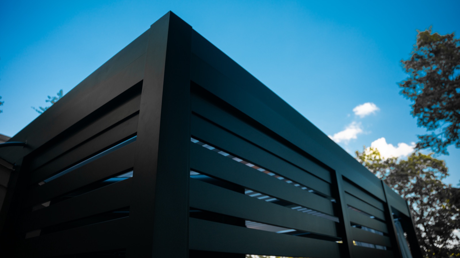 East Hanover, NJ modern motorized louvered roof — detail view