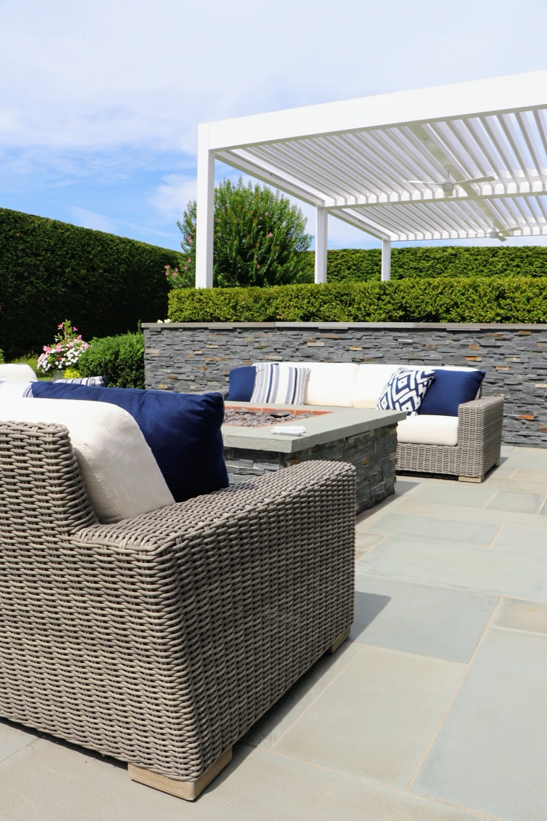 custom pergola installation pergola in Southampton, NY