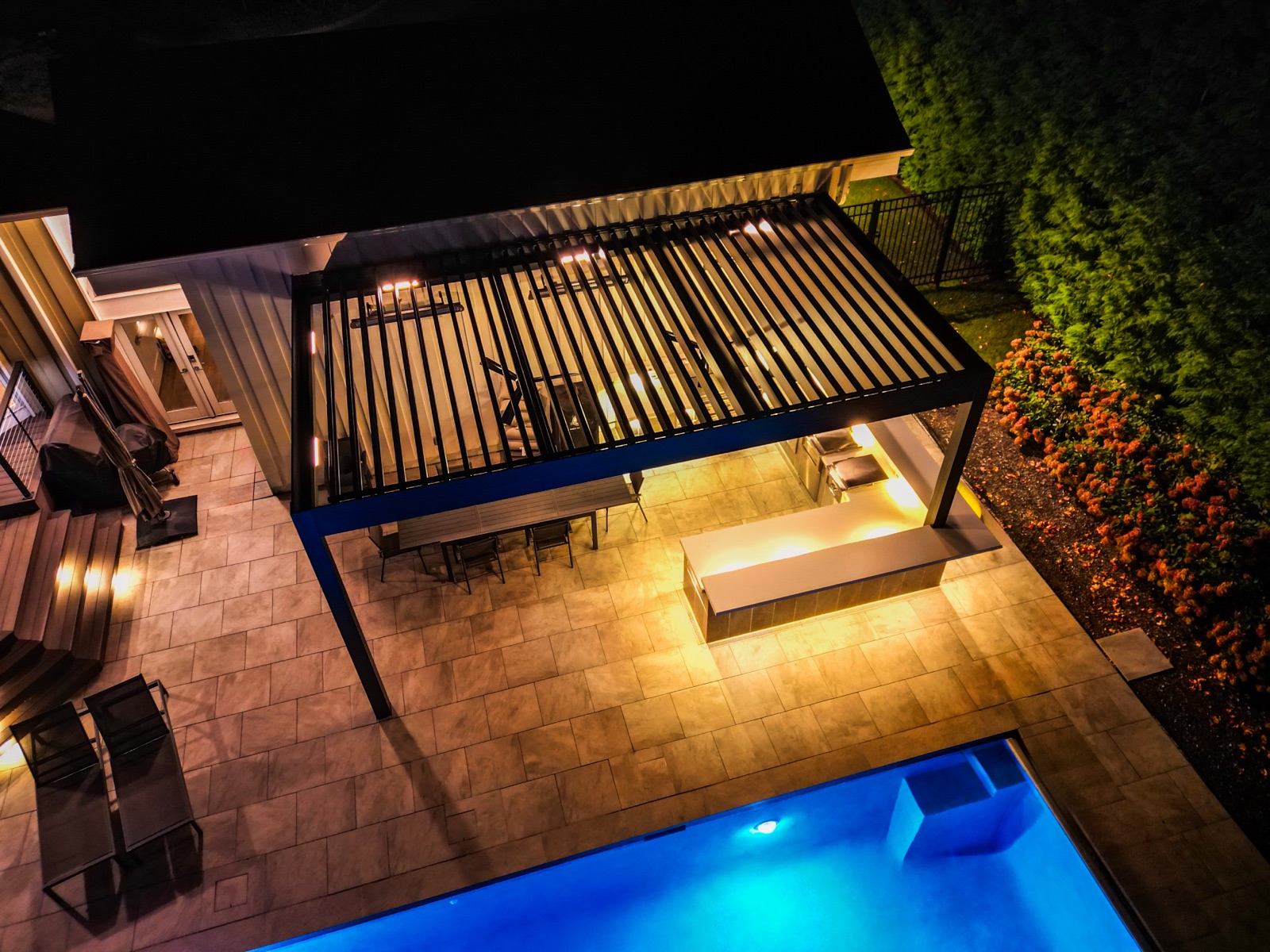 Motorized louvered poolside pergola — Tenafly, NJ by Breslow Design & Build